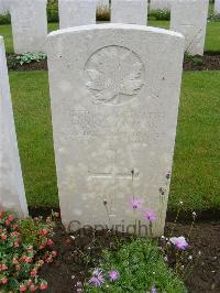 Etaples Military Cemetery - Corton, Frank